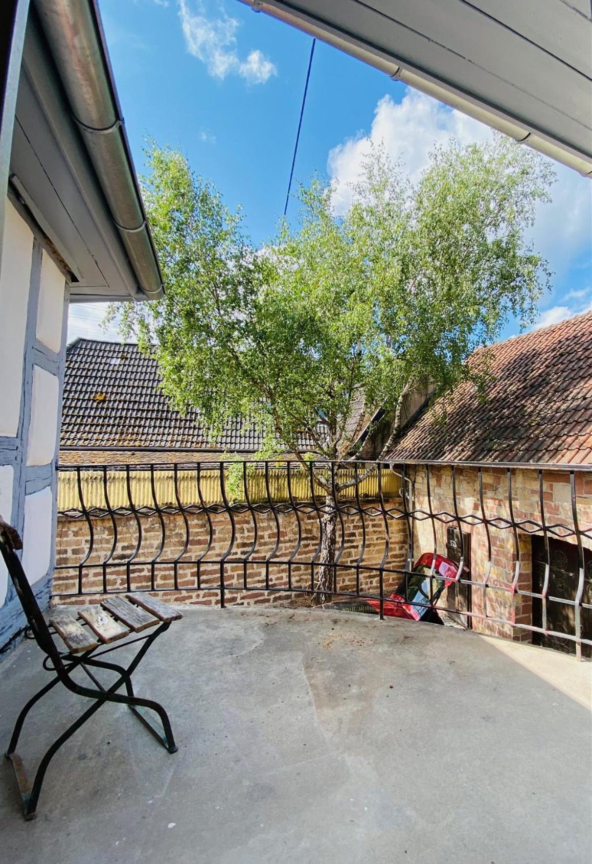 Vintner Suites Neustadt an der Weinstraße Esterno foto